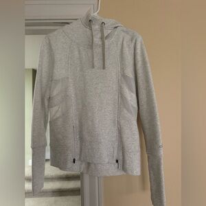 ALO Yoga Women's Light Gray Hoodie